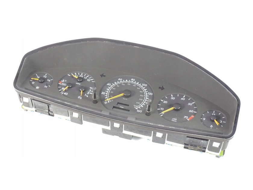 Приборная панель мерседес w202