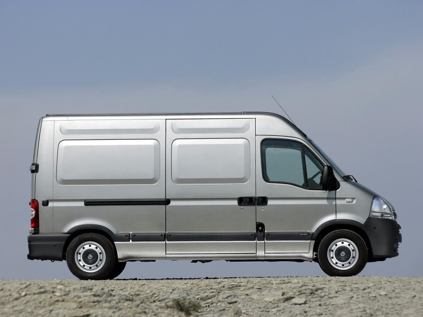 Nissan Interstar DCI 100