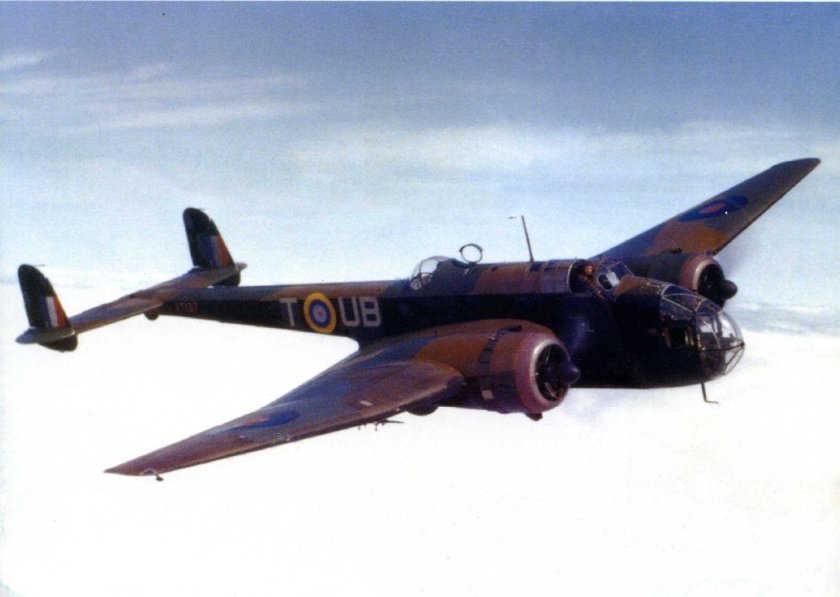 Hampden самолет