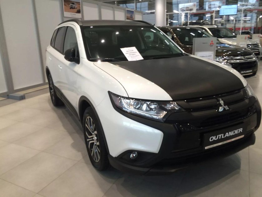 Mitsubishi Outlander 3