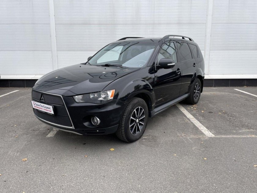 Mitsubishi Outlander 2011