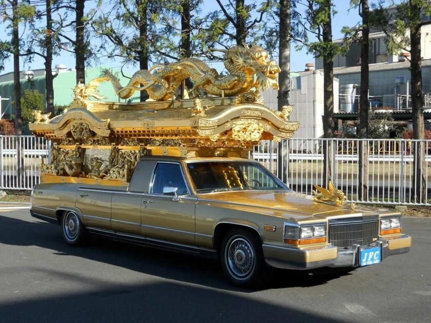 Кадиллак катафалк