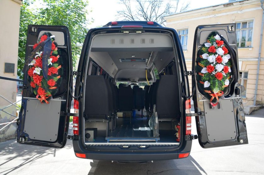 Мерседес Спринтер ритуальный катафалк