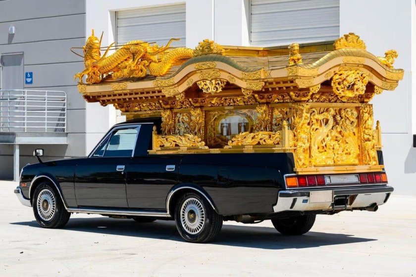 Катафалк кадиллак