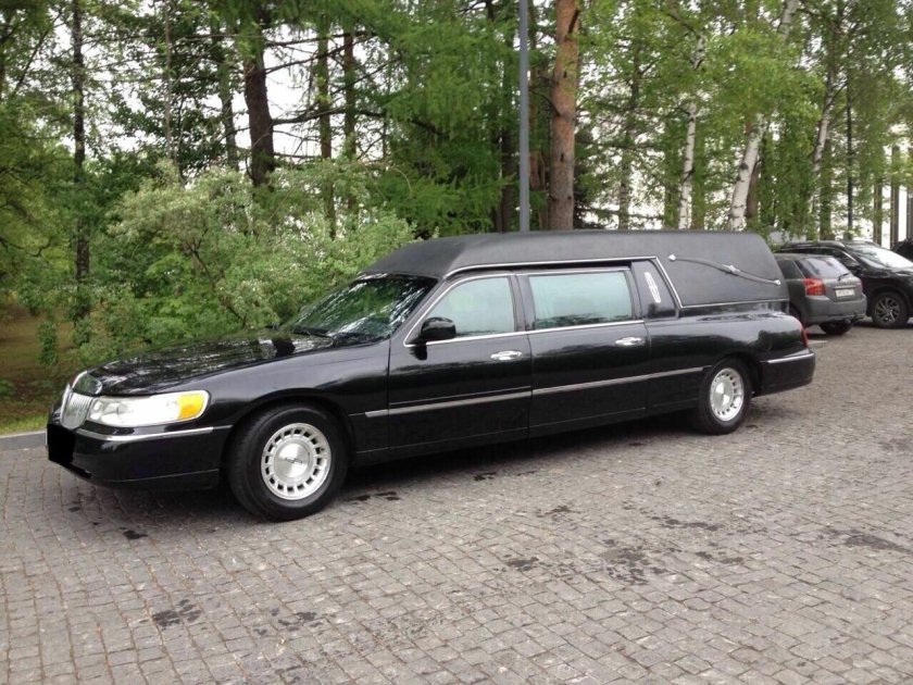 Линкольн катафалк