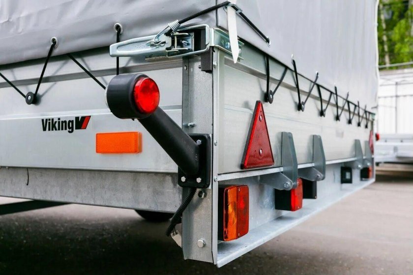 Крепление запасного колеса на прицеп ССТ 7132