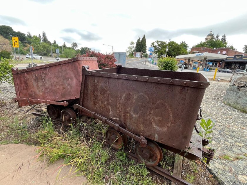 Шахтная вагонетка