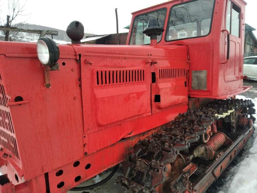 Трактор гусеничный дт 75
