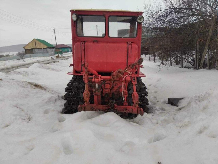 Трактор гусеничный дт 75