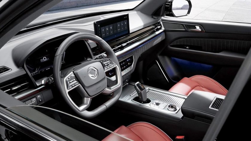 SSANGYONG Rexton 2023 салон