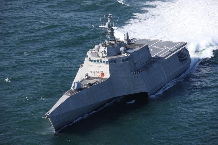 Корабль ВМС США USS LCS-2