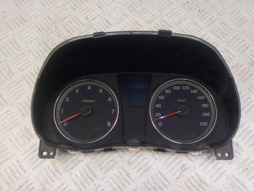 Панель приборов Hyundai Solaris 2017