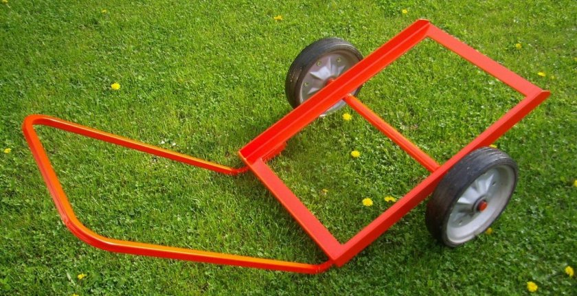 Шасси двухколесной садовой тележки