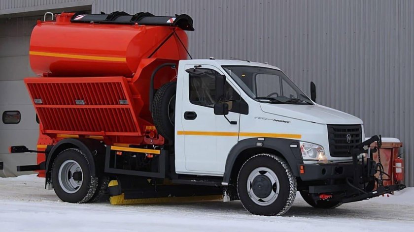 Комбинированная дорожная машина газон next ко-829n