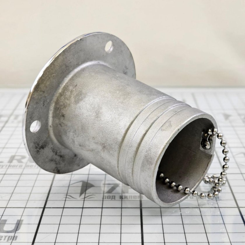 Горловина заливная