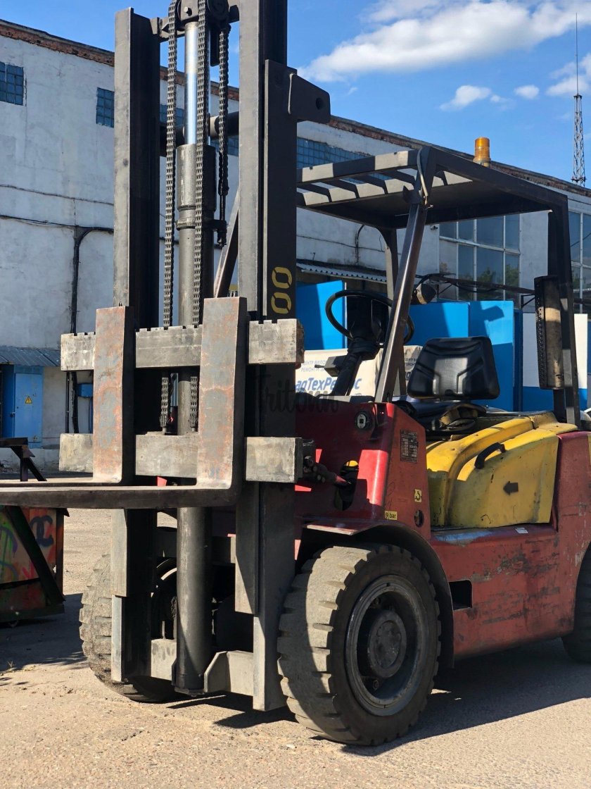 Погрузчик вилочный 3т дизель