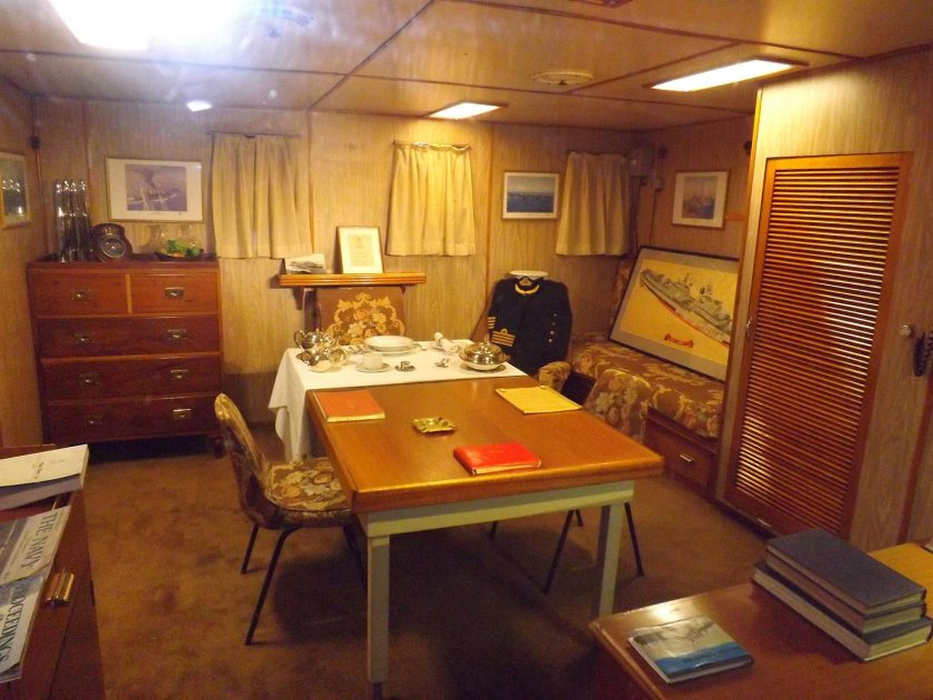 Каюта командира крейсера Петр Великий
