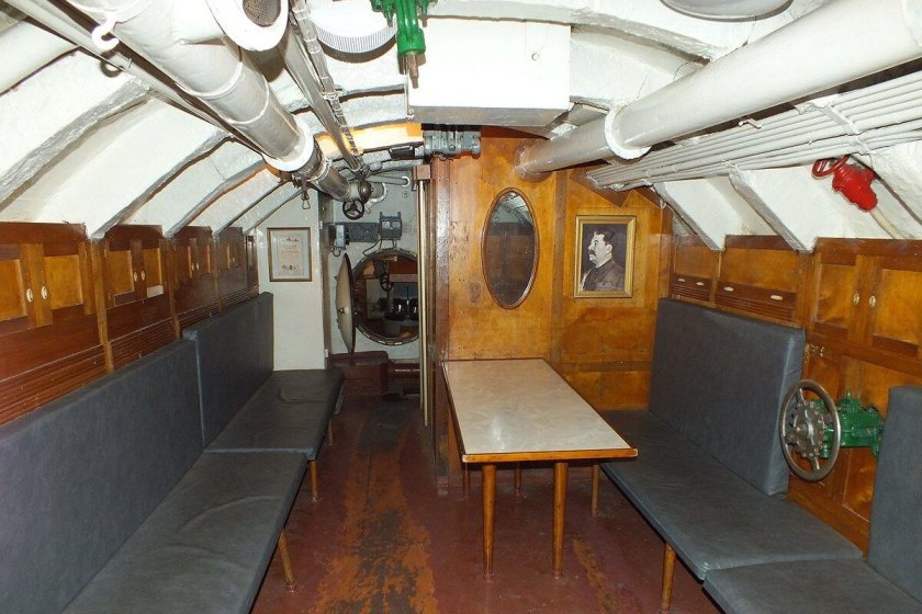 Кают компания военного корабля