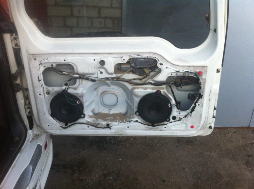 Daihatsu tanto замена колонок