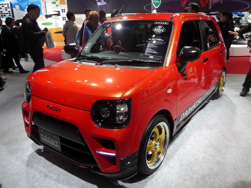 Daihatsu Mira e:s sporza