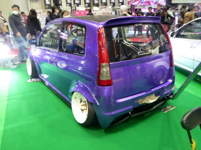 Daihatsu Mira l250