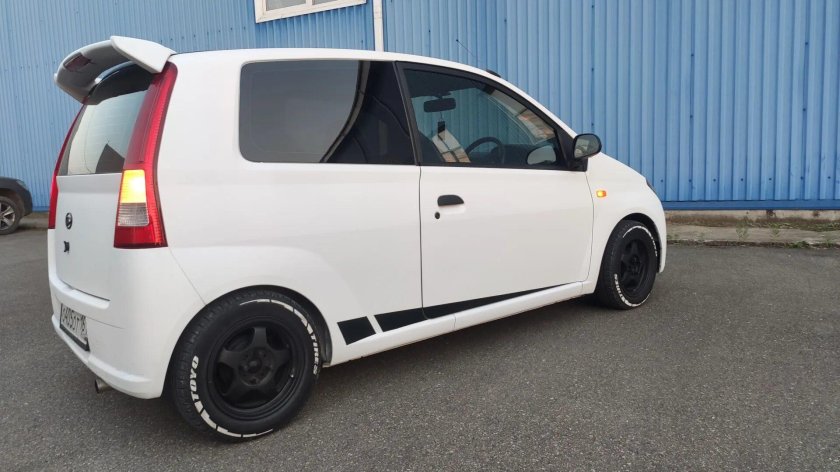 Daihatsu Mira 1.0 at, 2002,