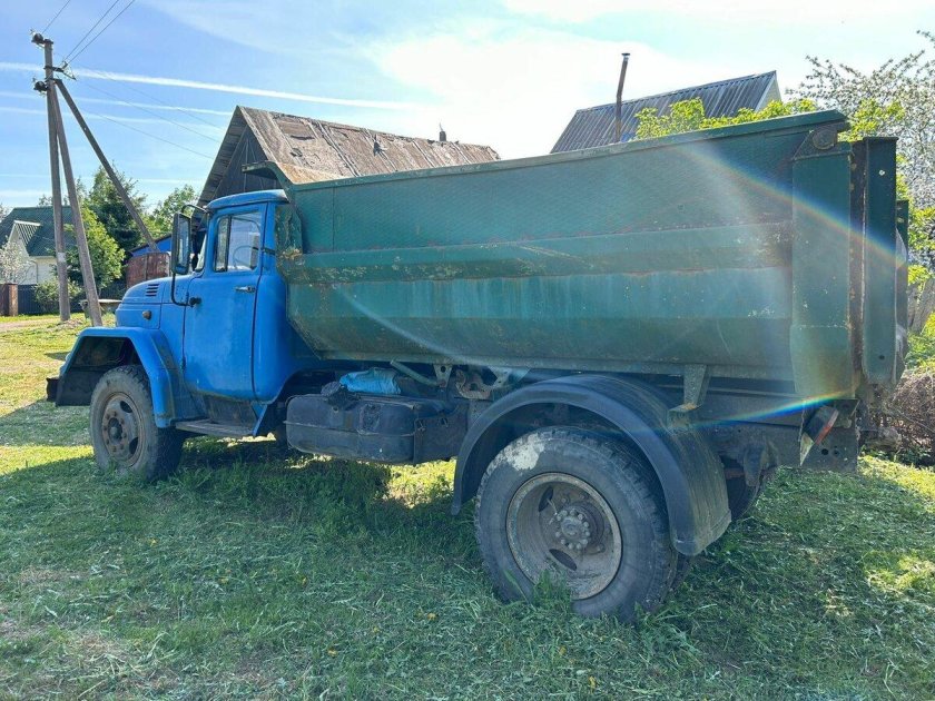 Самосвал зил