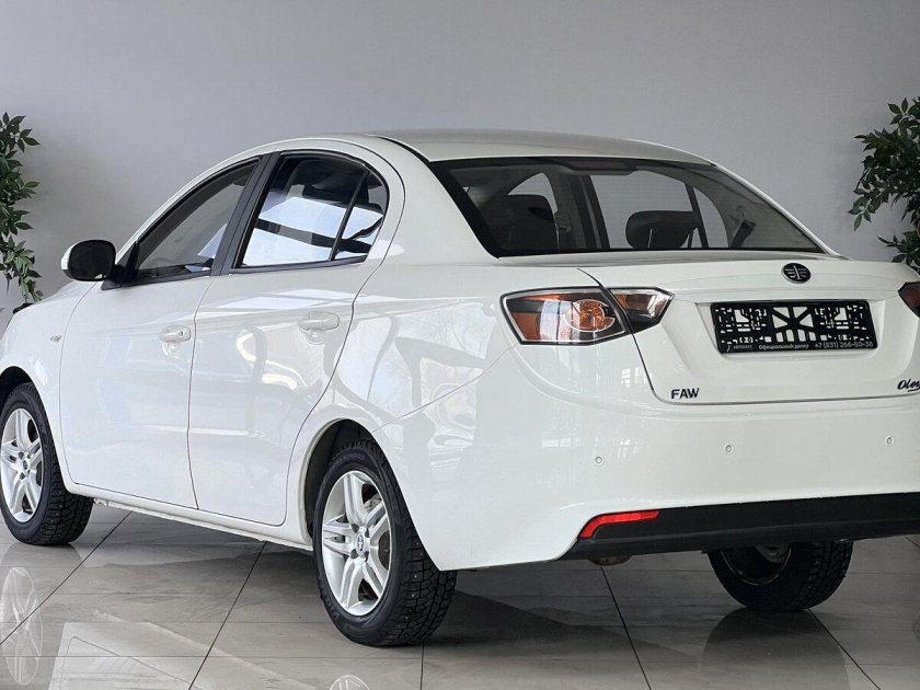 Автомобиль faw