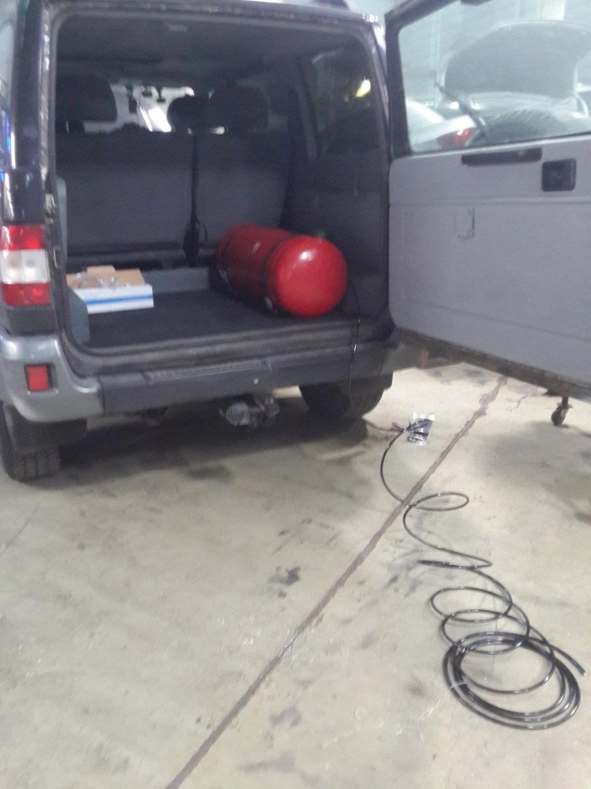 ГБО В багажник УАЗ Патриот