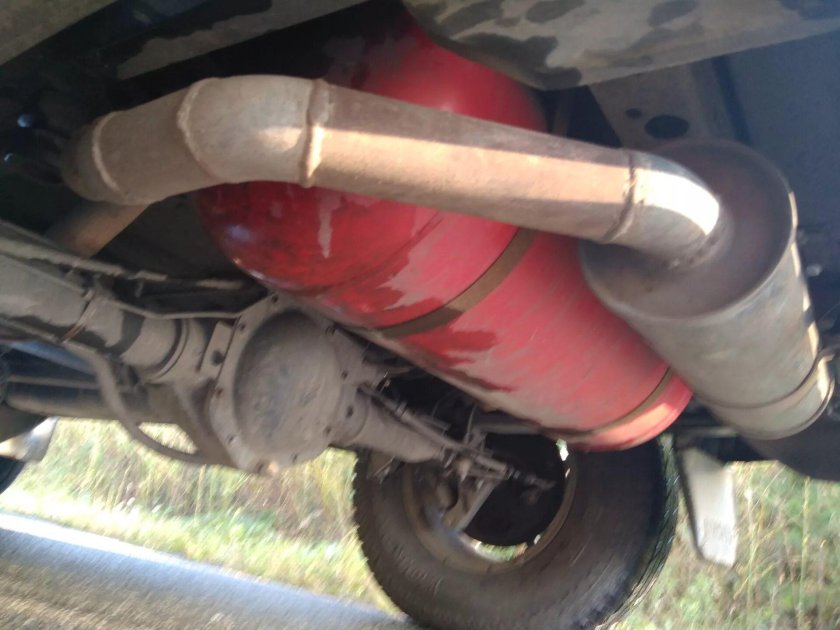 УАЗ Патриот 2007 газовый баллон снизу