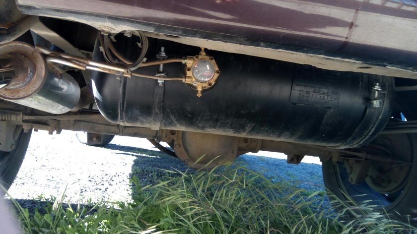 УАЗ Патриот ГБО 2 баллона по 35 литров