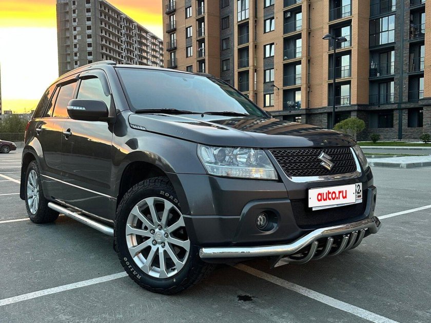 Suzuki grand vitara 2011