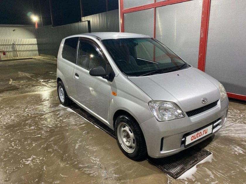 Daihatsu Mira 2006