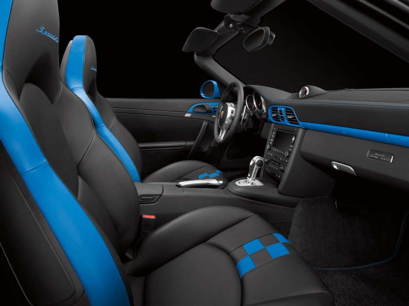 Порше 911 салон