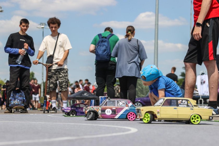 Фестиваль с машинами летний