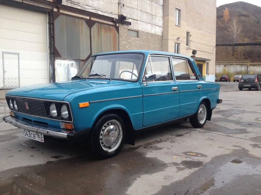 Лада 2106 голубая