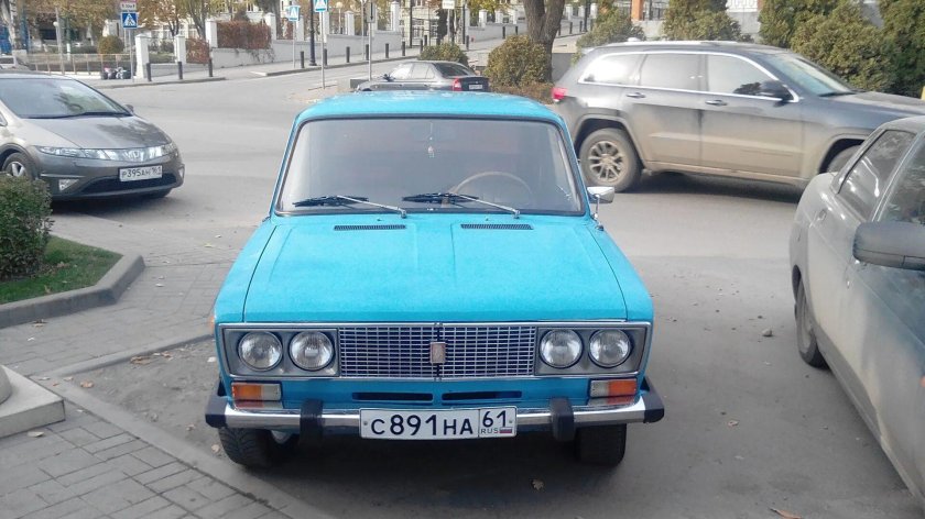 ВАЗ 2106 голубая