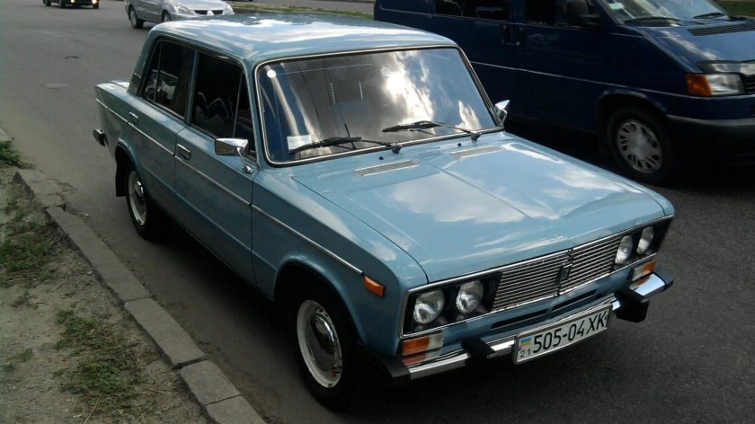 ВАЗ 2106 голубая