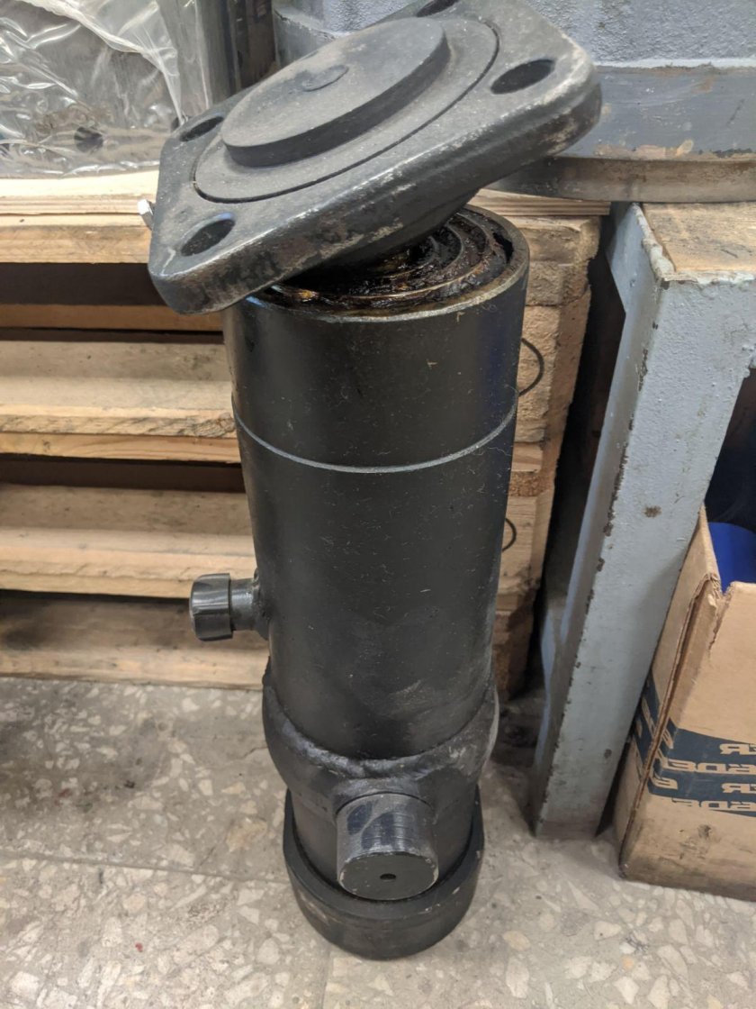 Гидроцилиндр 55102-8603010-01