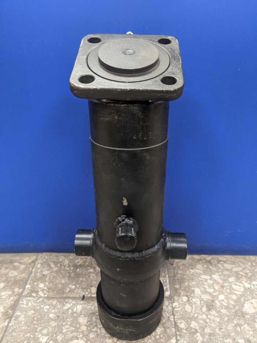 Рамка гидроцилиндра КАМАЗ