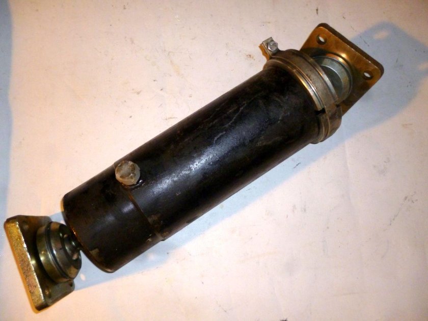 Гидроцилиндр подъема кузова КАМАЗ 55102