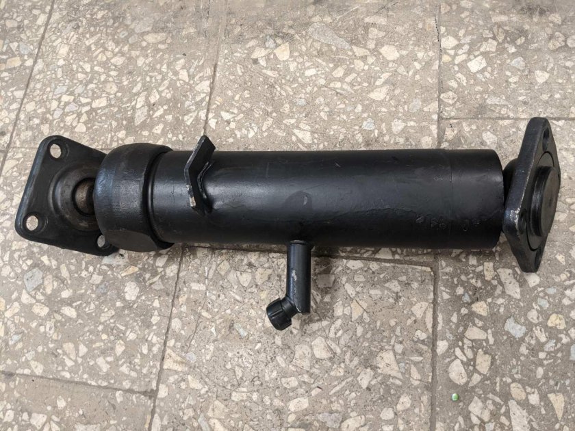 Цилиндр на прицеп