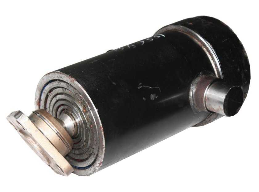 Цилиндр подъема кузова КАМАЗ 45142