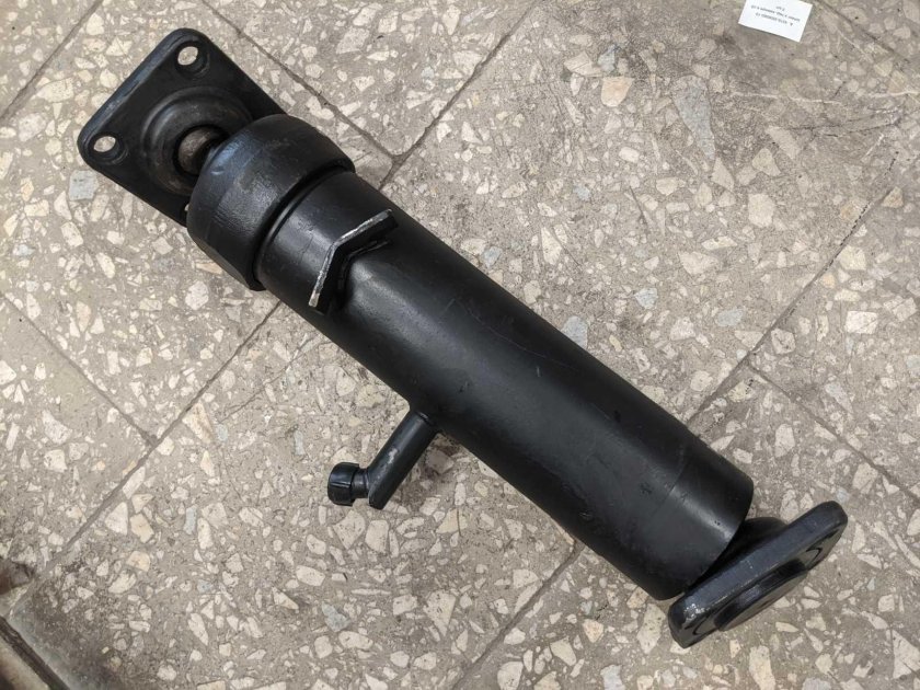 Гидроцилиндр прицепа камаз