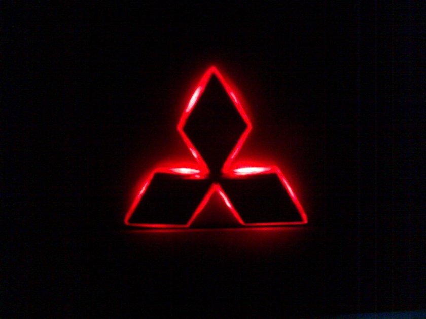 Mitsubishi Lancer 10 красный значок