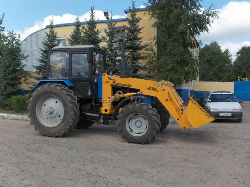 Погрузчик Амкодор на МТЗ