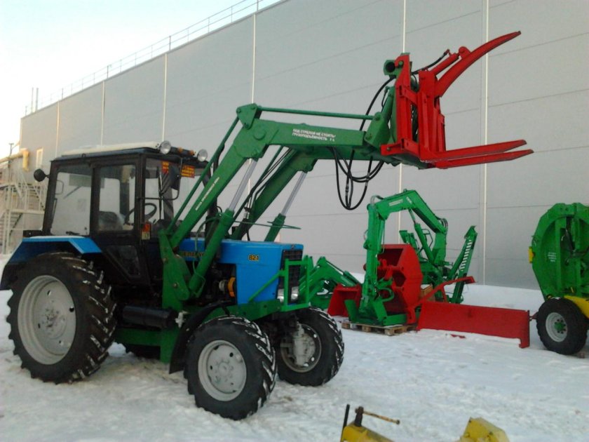 Фронтальный погрузчик для МТЗ 82.1 ПФ 1