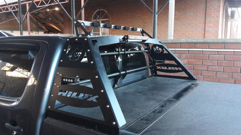 Дуга безопасности Хайлюкс