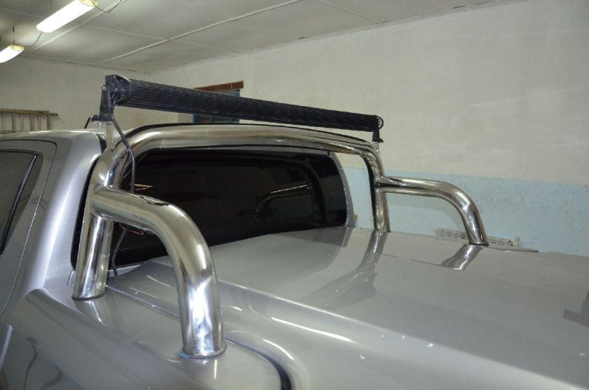 Дуга безопасности на Тойота Хайлюкс