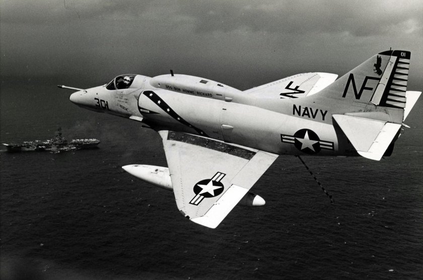 Истребитель Скайхок